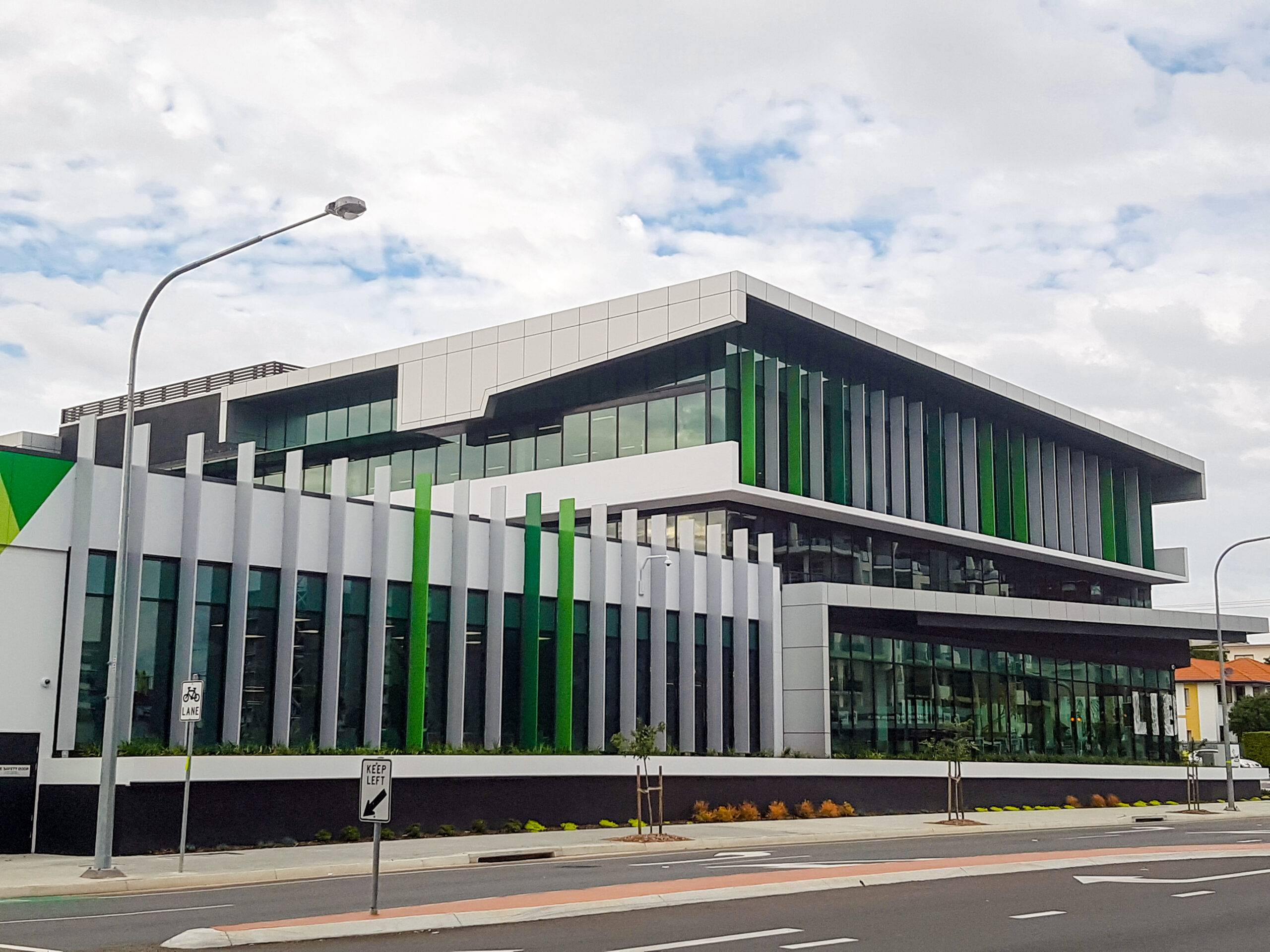 Vertical fins for Chermside Library – Louvreclad