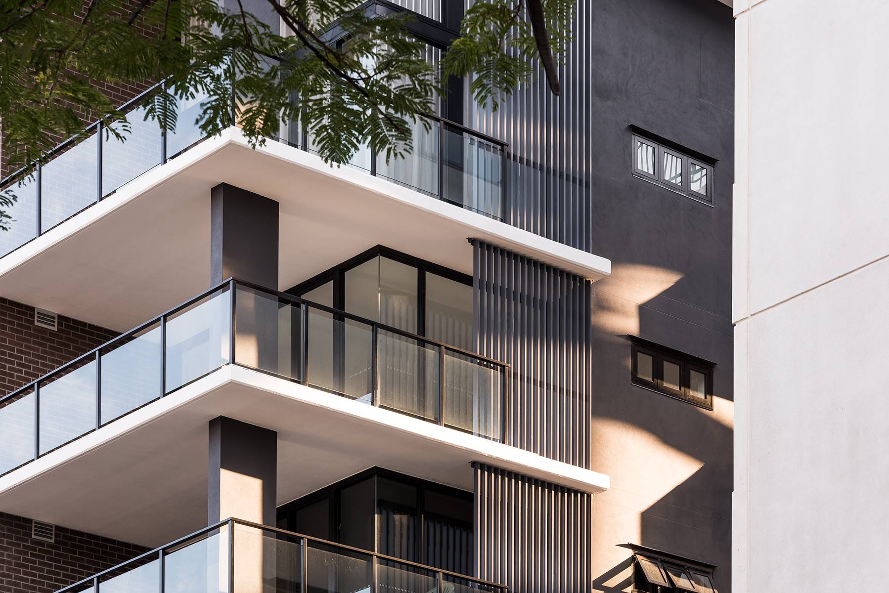 LouvreClad_LincApartments_QLD_LowRes_003_AWAITING-APPROVAL.jpg